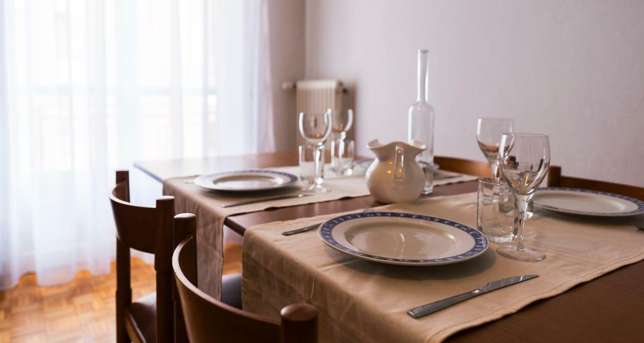 Joivy Welcoming 1Br Apt Next To Villa Olmo كومو المظهر الخارجي الصورة