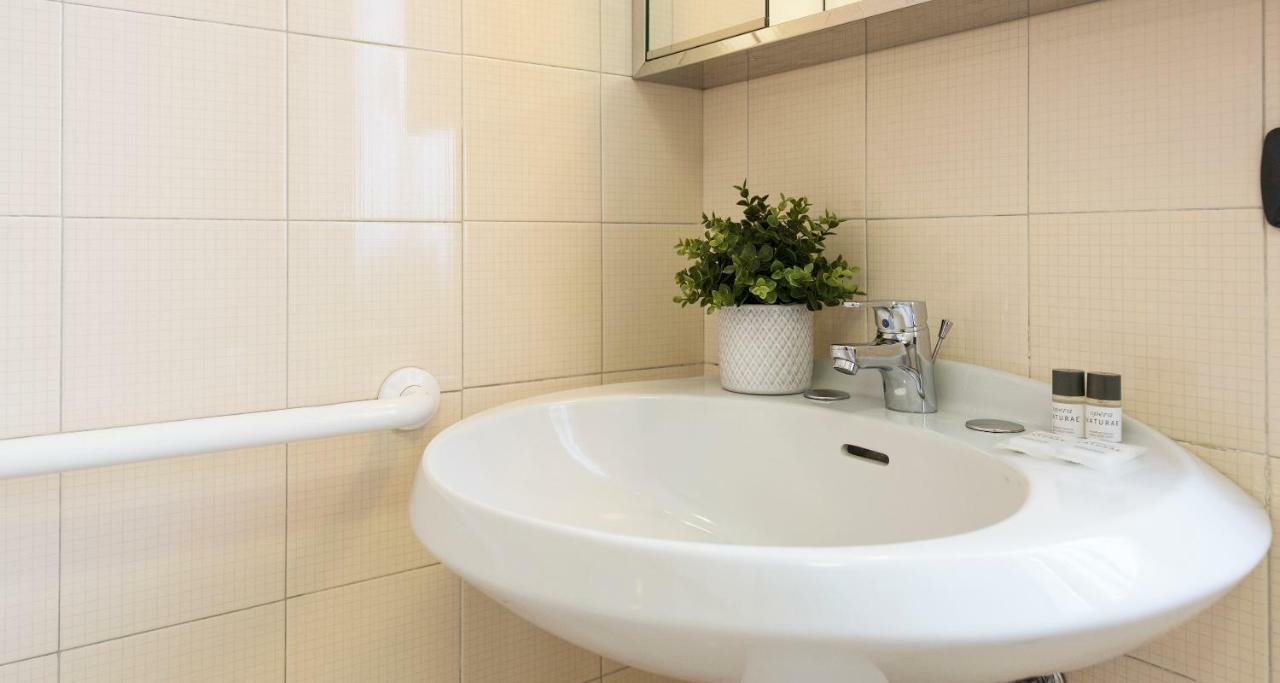 Joivy Welcoming 1Br Apt Next To Villa Olmo كومو المظهر الخارجي الصورة