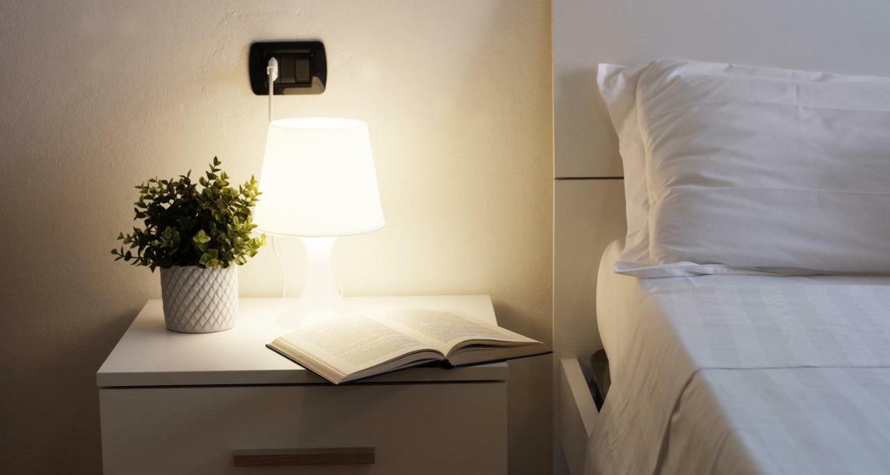Joivy Welcoming 1Br Apt Next To Villa Olmo كومو المظهر الخارجي الصورة